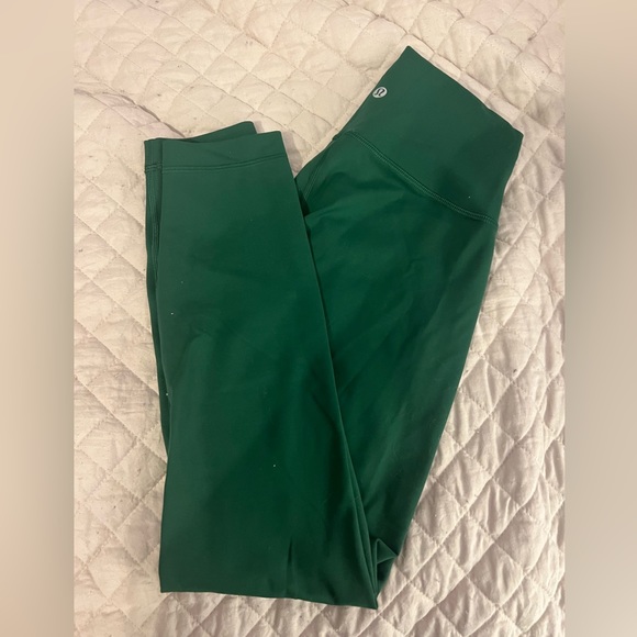 Pants - Lululemon Everglade Green WunderTrain 25”